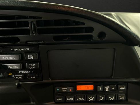 Used 1994 Chevrolet Corvette Coupe RWD image 20