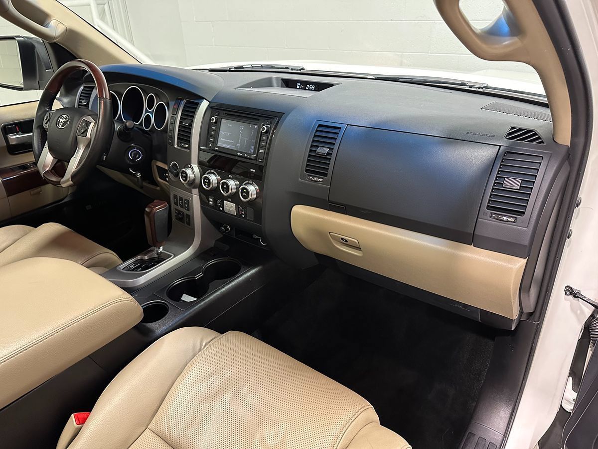 Used 2016 Toyota Sequoia Platinum AWD/4WD image 13