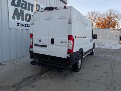 Used 2025 RAM ProMaster 2500 image 21