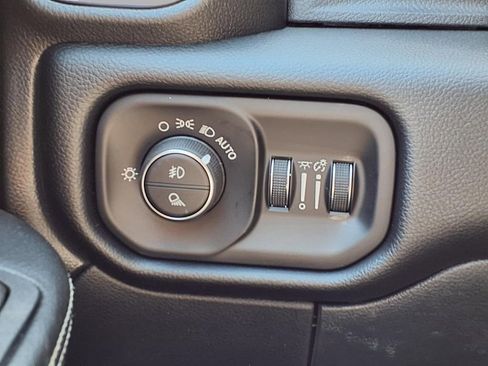 New 2026 RAM 2500 Laramie w/ Night Edition AWD/4WD image 15