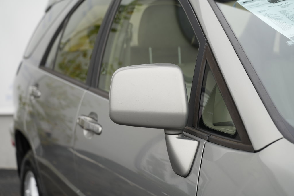 Used 2002 Lexus RX 300 4WD w/ Premium Pkg Plus image 9
