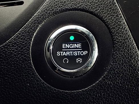 Used 2017 Ford Explorer XLT w/ Equipment Group 201A image 17