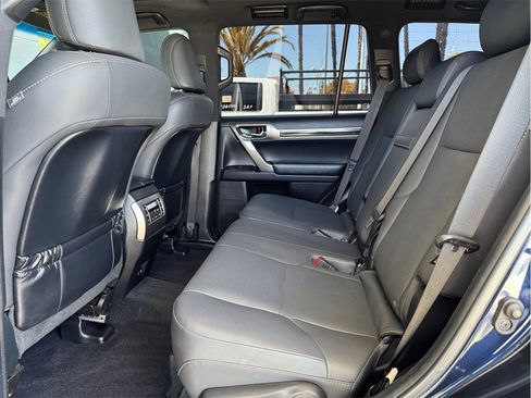 Used 2021 Lexus GX 460 Premium w/ Premium Package AWD/4WD image 25