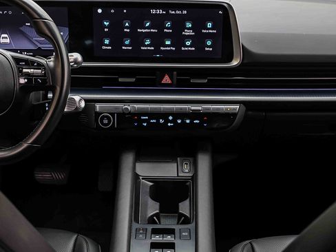 Used 2023 Hyundai Ioniq 6 SEL image 11