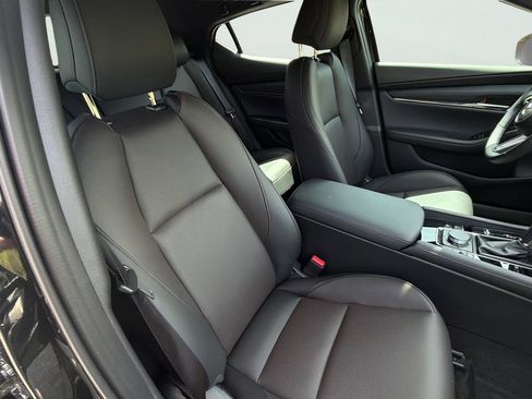 New 2026 MAZDA MAZDA3 Hatchback w/Premium Plus Pkg image 33