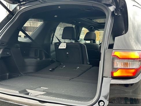 New 2025 Honda Pilot TrailSport image 7