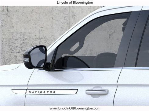 New 2025 Lincoln Navigator L Reserve image 21