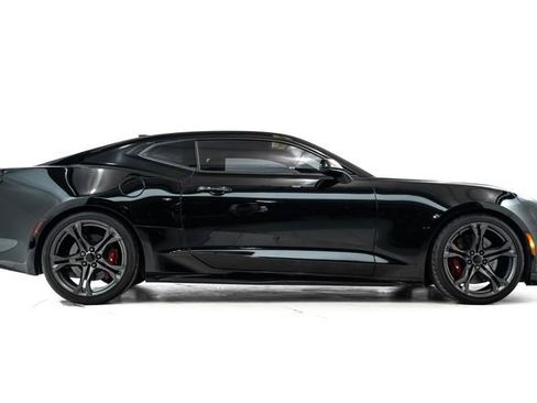 Used 2018 Chevrolet Camaro SS image 5