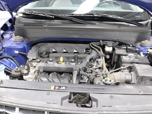 Used 2024 Hyundai Venue SEL FWD image 29