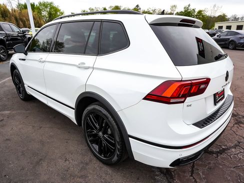 Used 2022 Volkswagen Tiguan SE R-Line AWD/4WD image 4