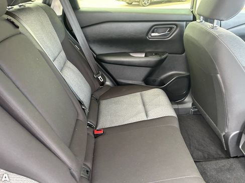 Used 2025 Nissan Rogue SV FWD image 14