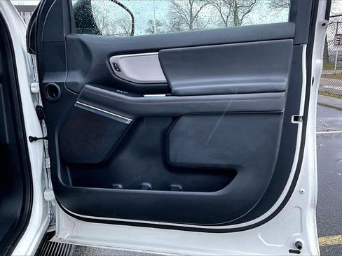 Certified 2025 Ford Expedition Active image 23