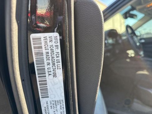 Used 2021 Dodge Durango SXT AWD/4WD image 8