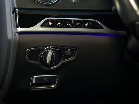 Used 2019 Mercedes-Benz Maybach S 560 4MATIC image 32