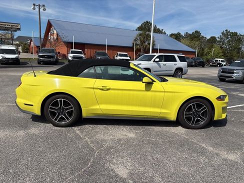 Used 2021 Ford Mustang Premium image 2