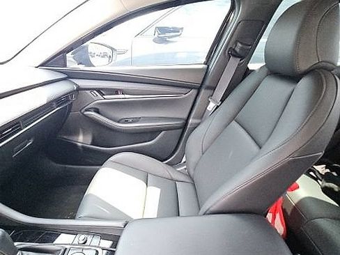 Used 2025 MAZDA MAZDA3 s FWD image 18