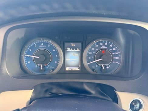 Used 2018 Toyota Sienna XLE w/ XLE Navigation Package FWD image 24