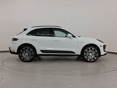 Used 2026 Porsche Macan image 8