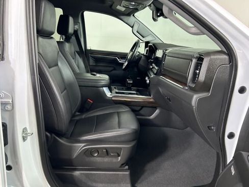Used 2023 GMC Sierra 1500 SLT w/ SLT Convenience Package AWD/4WD image 29