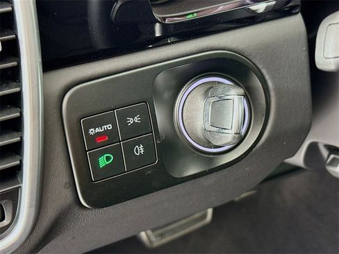 Used 2023 Porsche Cayenne Turbo image 16