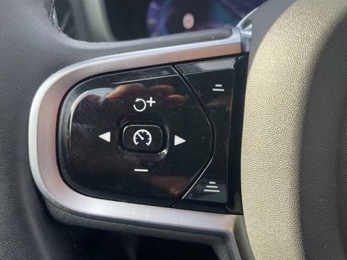 Certified 2025 Volvo V60 B5 Cross Country Plus image 17
