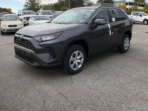 Certified 2019 Toyota RAV4 LE AWD/4WD image 4