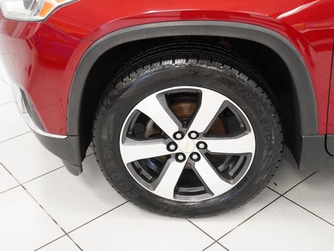 Used 2018 Chevrolet Traverse LT image 18