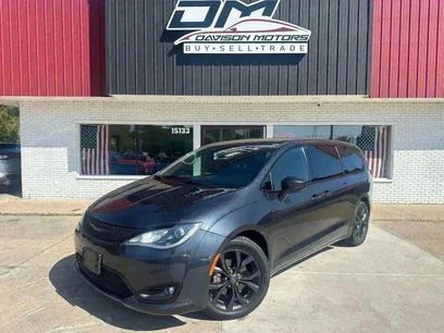 Used 2019 Chrysler Pacifica Touring Plus w/ S Appearance Package