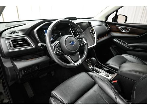 Used 2023 Subaru Ascent Touring AWD/4WD image 9