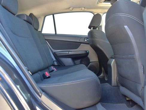 Used 2014 Subaru Crosstrek 2.0i Premium w/ Moonroof Package AWD/4WD image 21