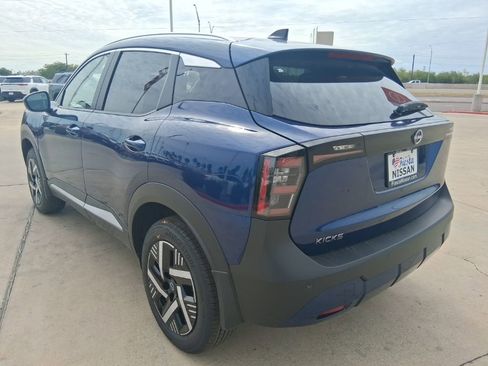 New 2026 Nissan Kicks SV w/ SV Premium Package FWD image 5