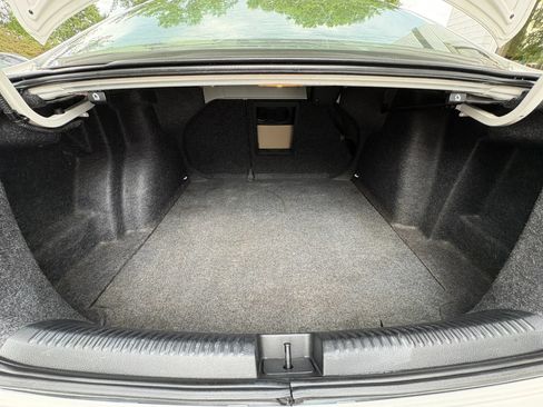 Used 2011 Volkswagen Jetta SE FWD image 18