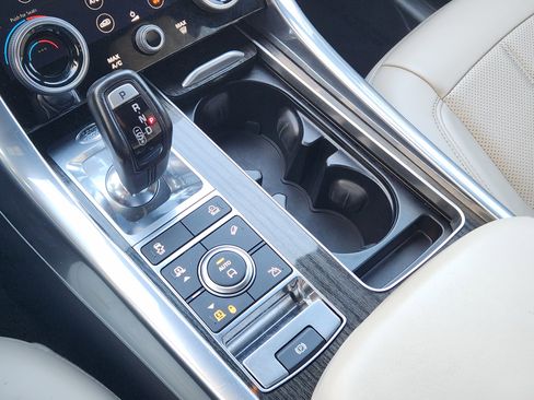 Used 2018 Land Rover Range Rover Sport Supercharged image 20