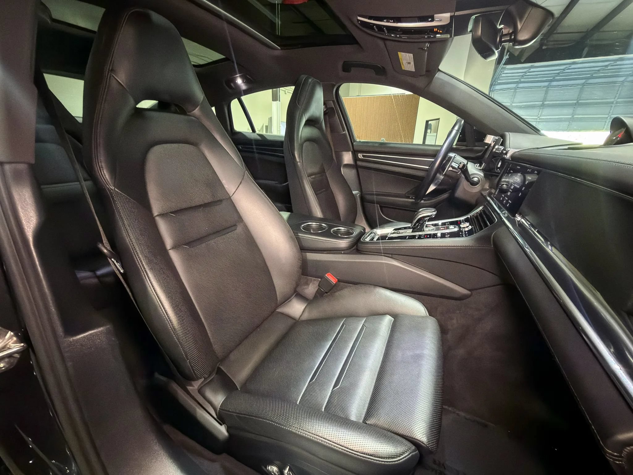Used 2020 Porsche Panamera 4S w/ Premium Package Plus AWD/4WD image 21