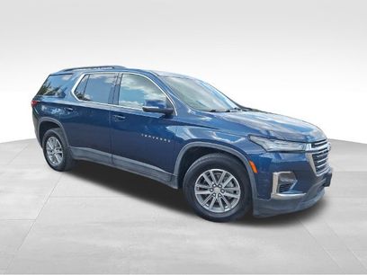 Used 2023 Chevrolet Traverse LT