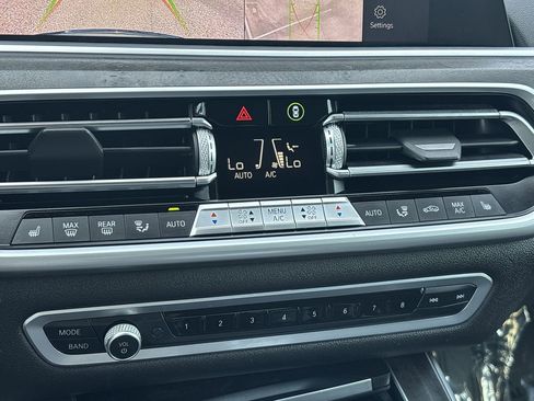 Used 2020 BMW X5 xDrive40i w/ Parking Assistance Package AWD/4WD image 25