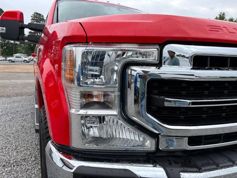 Used 2022 Ford F250 Lariat w/ Lariat Value Package AWD/4WD image 6