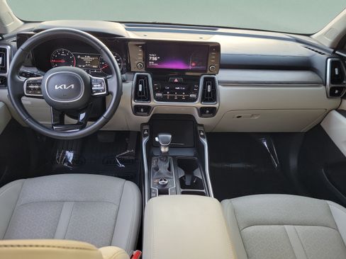 Certified 2023 Kia Sorento X-Line EX AWD/4WD image 8