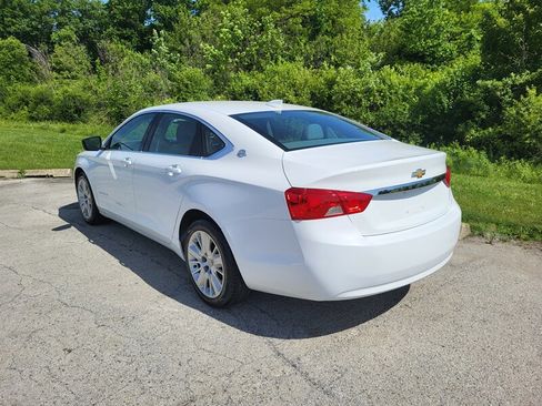 Used 2017 Chevrolet Impala LS FWD image 9