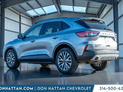 Used 2021 Ford Escape Titanium image 30