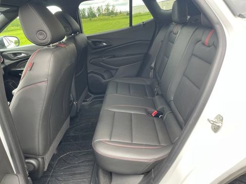 Used 2025 Chevrolet Trax RS w/ Driver Confidence Package FWD image 28