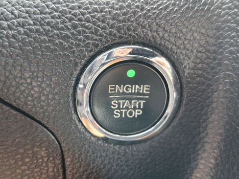 Used 2015 Lincoln Navigator 2WD image 26