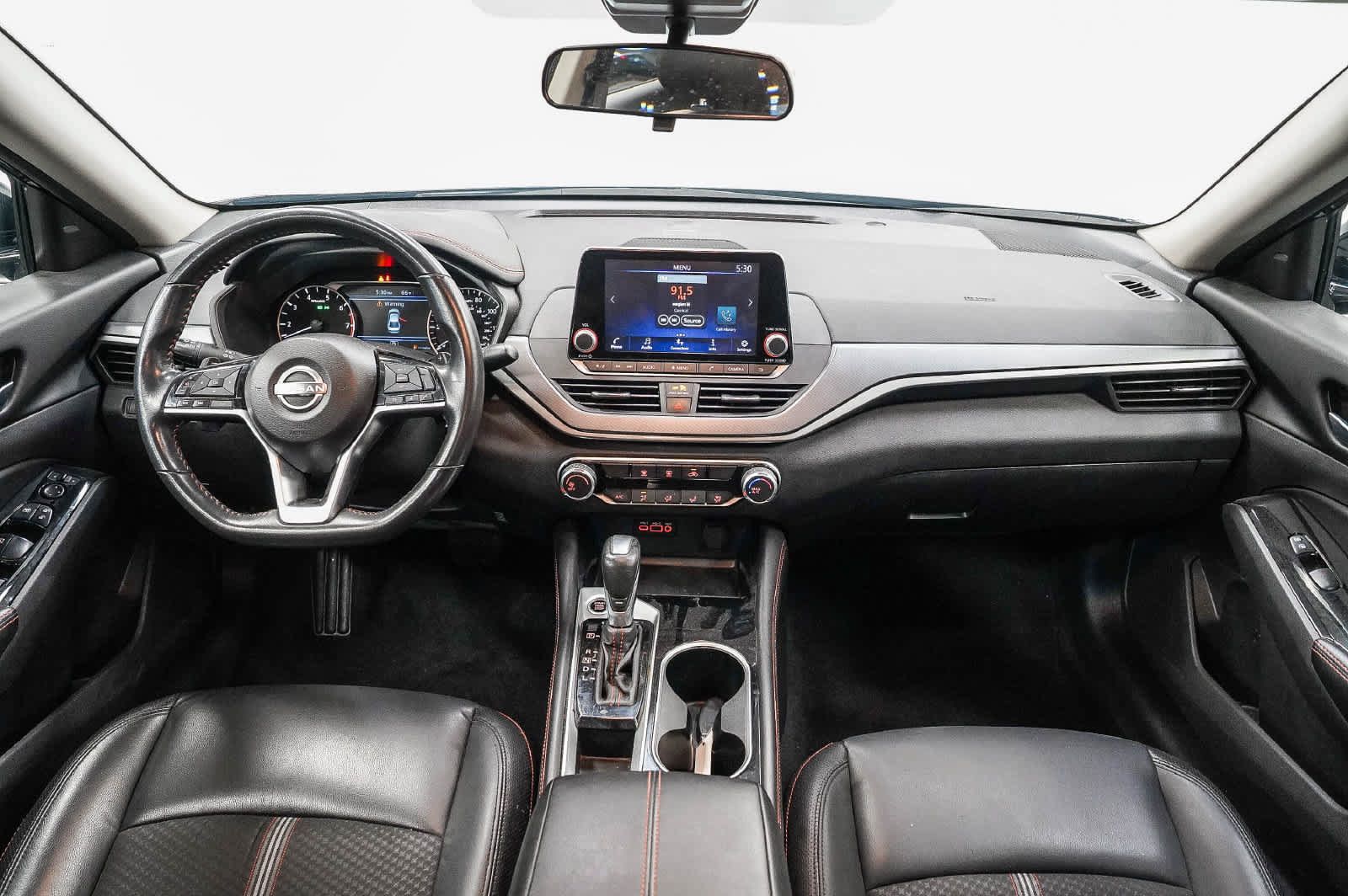 Used 2024 Nissan Altima 2.5 SR FWD image 12