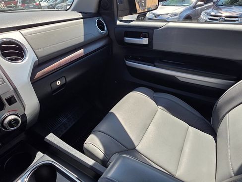 Used 2019 Toyota Tundra Limited w/ Limited Premium Package RWD image 39