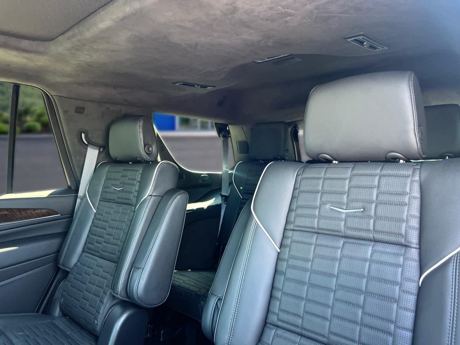 Certified 2024 Cadillac Escalade Sport Platinum w/ LPO, ONYX Package AWD/4WD image 27
