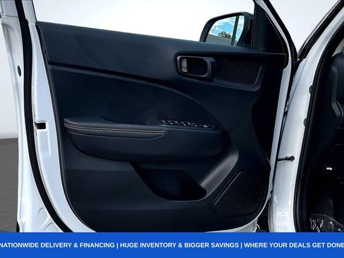Used 2026 Hyundai Venue SEL FWD image 27