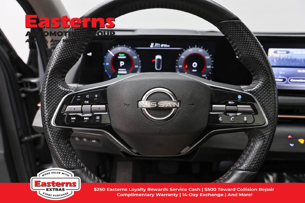 Used 2023 Nissan Ariya AWD image 11