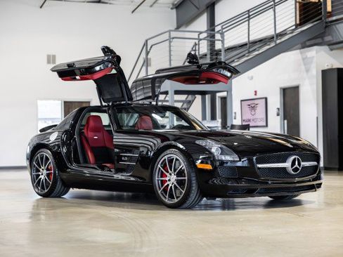 Used 2012 Mercedes-Benz SLS AMG Coupe image 8