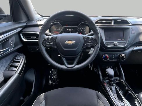 Used 2023 Chevrolet TrailBlazer LS FWD image 6