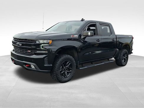 Used 2021 Chevrolet Silverado 1500 LT Trail Boss w/ Convenience Package II image 3